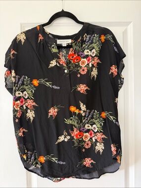 Amour Vert Renata Black Silk Cap-Sleeve Floral Blouse Large